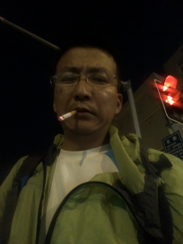 认真的生活的第一张照片--淄博相亲服务中心