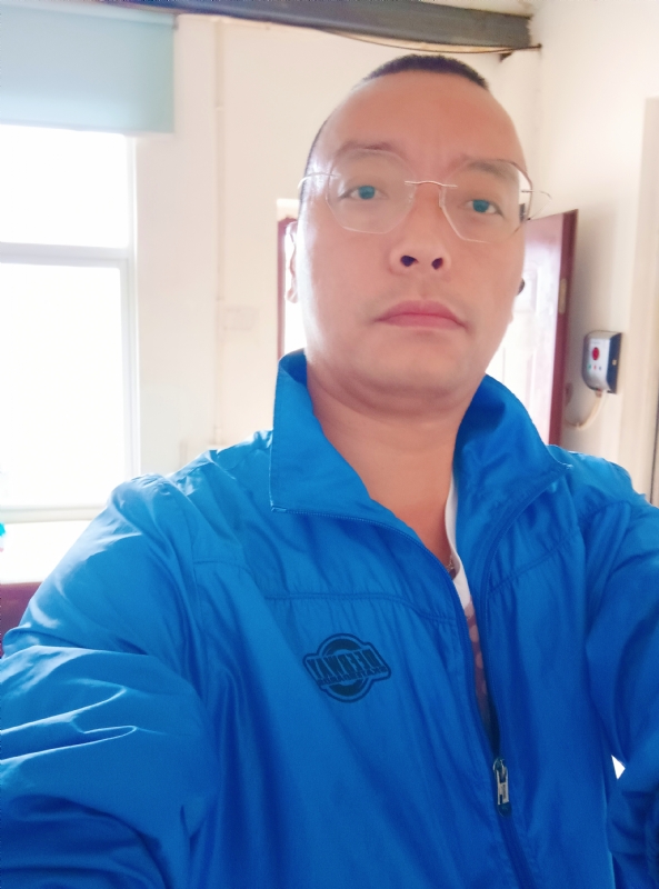 通海混混的第一张照片--淄博相亲服务中心