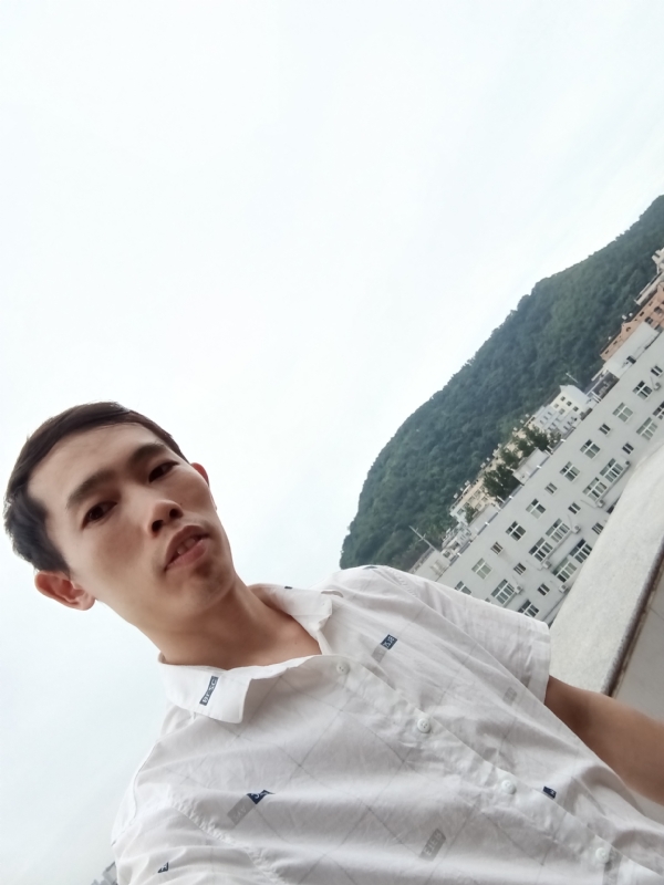 会飞的鱼的第一张照片--淄博相亲服务中心