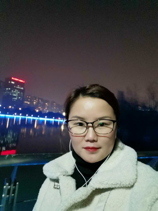 小英的第一张照片--淄博相亲服务中心