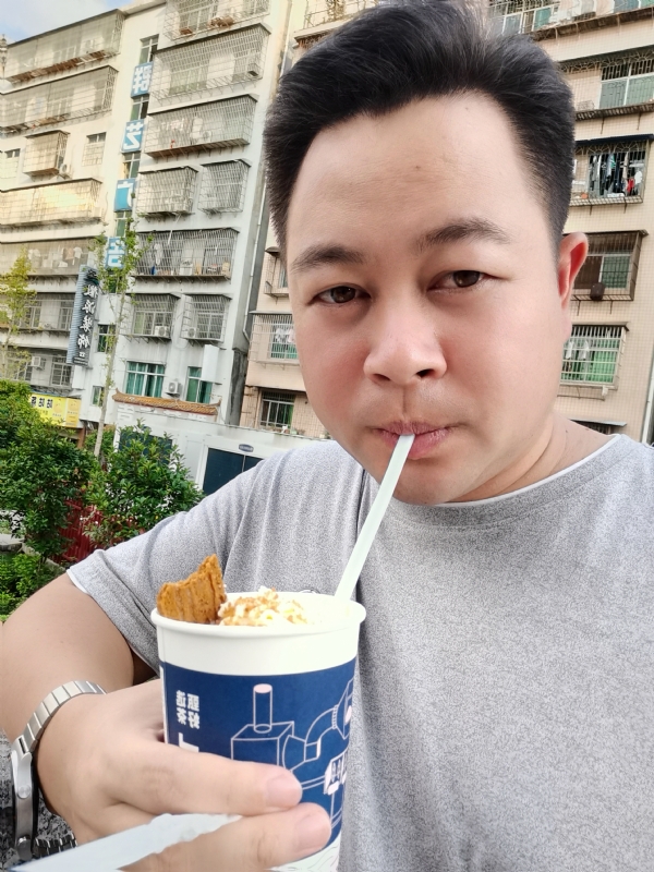 K金o的第一张照片--淄博相亲服务中心