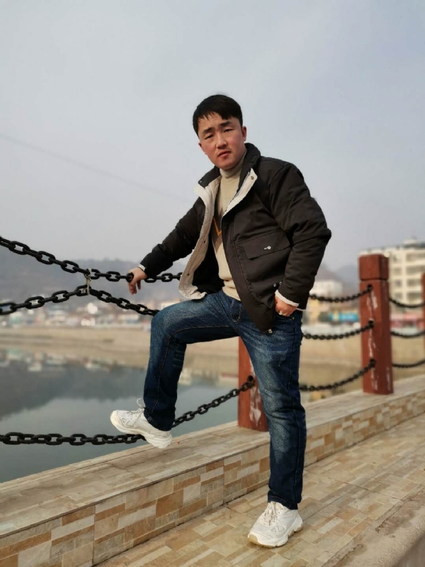 性情中人的第一张照片--淄博相亲服务中心