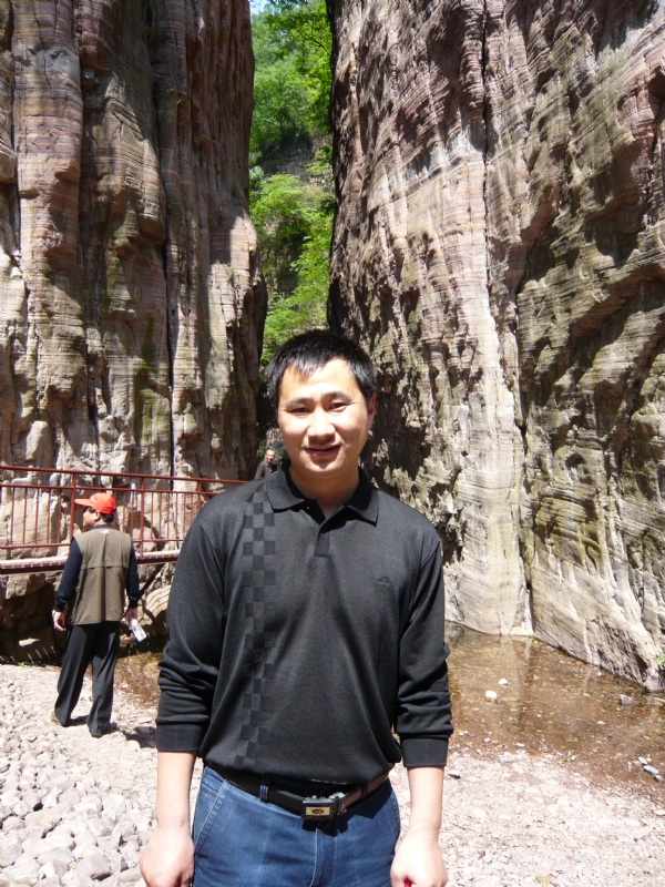 阳光幸福快乐的第三张照片--淄博相亲服务中心