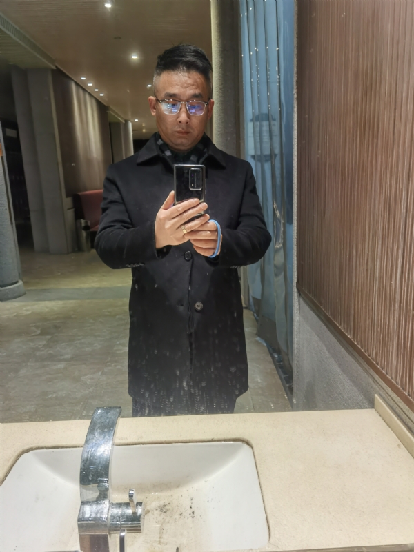 孤独尘埃的第一张照片--淄博相亲服务中心