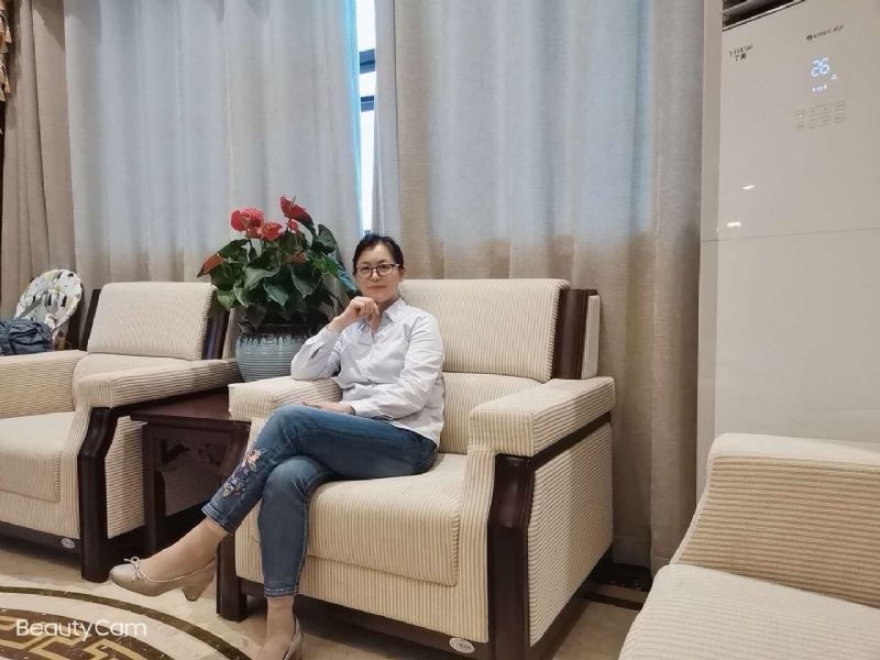 秋水伊人的第一张照片--淄博相亲服务中心