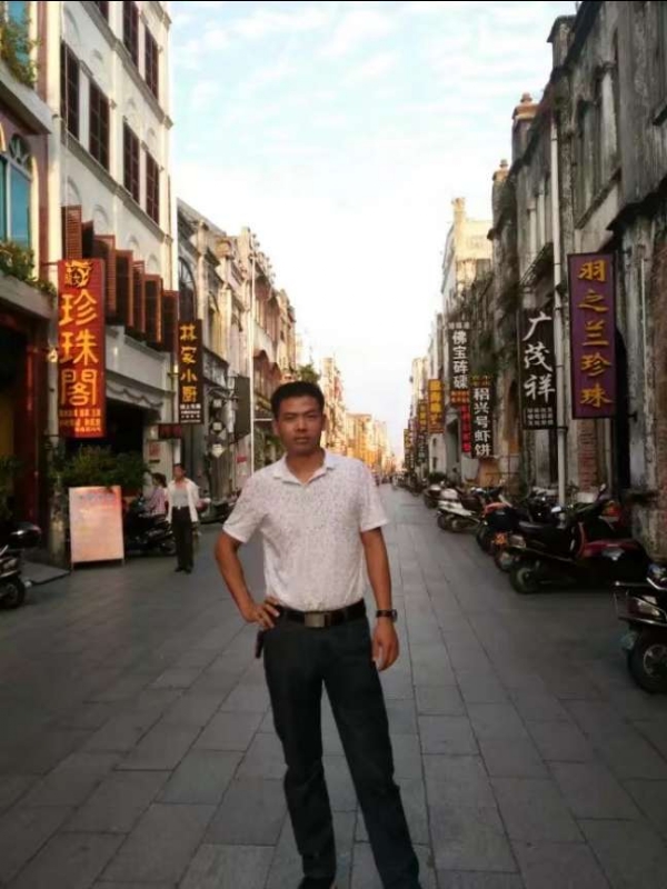 爱生活爱健康的第一张照片--淄博相亲服务中心