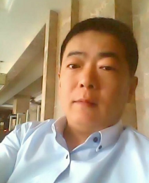 落叶随风的第一张照片--淄博相亲服务中心