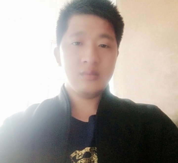 形影不离的第一张照片--淄博相亲服务中心