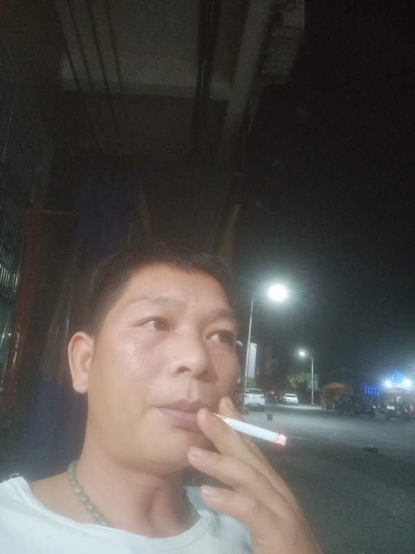 善解人意的第一张照片--淄博相亲服务中心