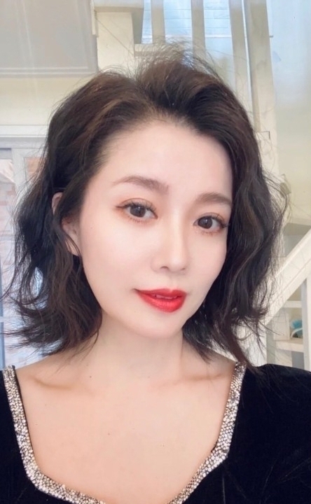 束負的第一张照片--淄博相亲服务中心