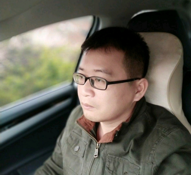 海风吹动你的心的第二张照片--淄博相亲服务中心