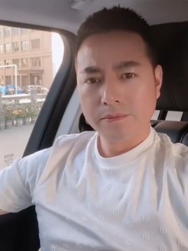 勿忘初心的第一张照片--淄博相亲服务中心