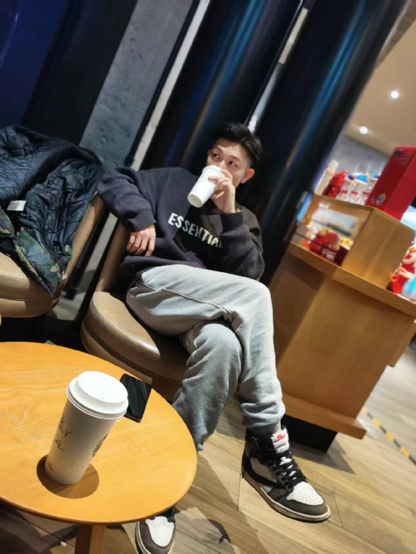 LAZY的第一张照片--淄博相亲服务中心