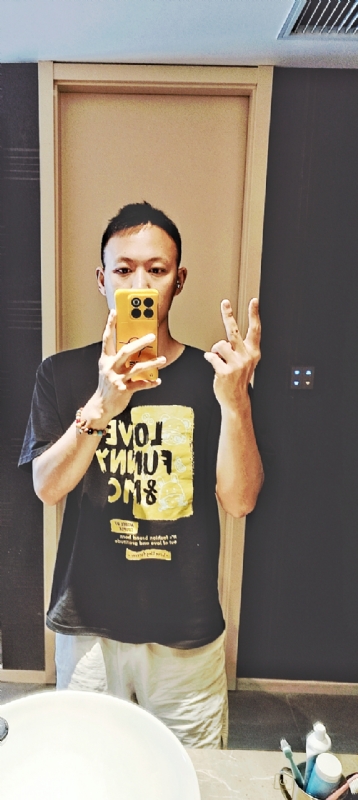 涵涵在的第一张照片--淄博相亲服务中心