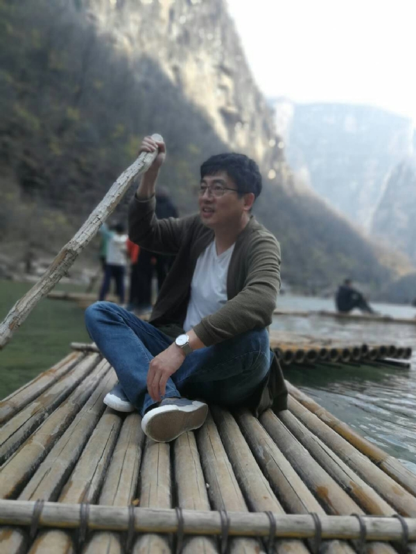 风被吹走了的第二张照片--淄博相亲服务中心