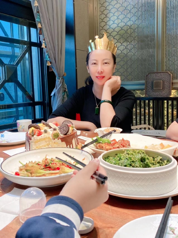 红红的第二张照片--淄博相亲服务中心