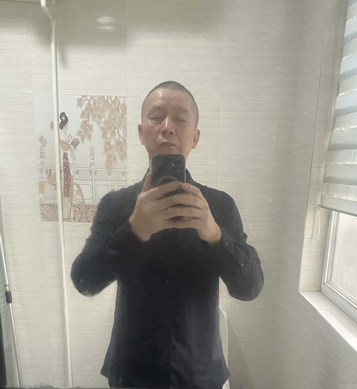 荣哥的第一张照片--淄博相亲服务中心