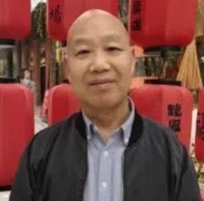 教师作家诗人的第一张照片--淄博相亲服务中心