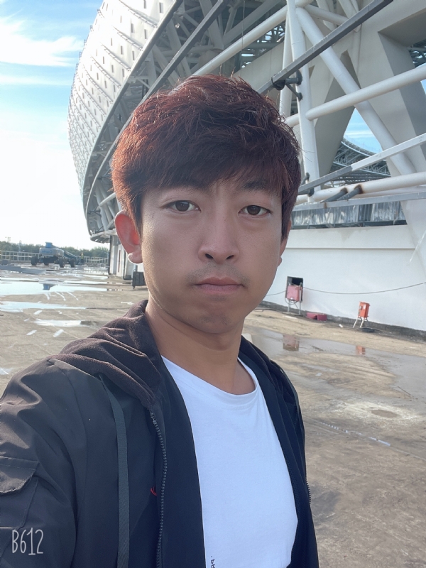 绅士大男孩的第一张照片--淄博相亲服务中心