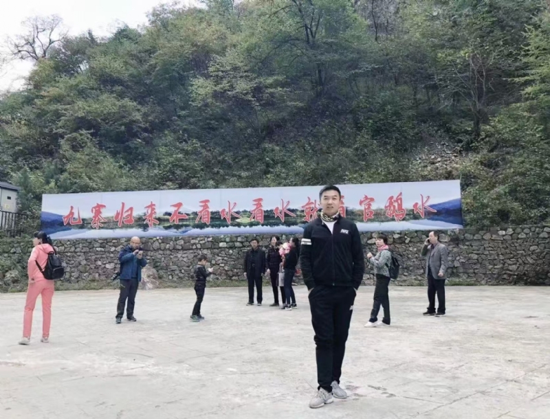 牵手的第一张照片--淄博相亲服务中心