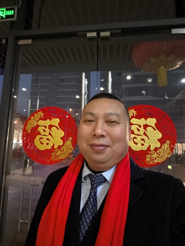 半百悟红尘的第一张照片--淄博相亲服务中心