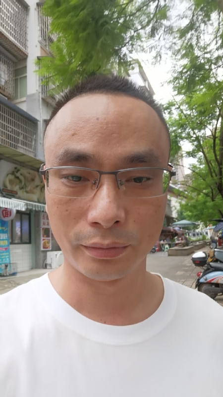 孤狼的第一张照片--淄博相亲服务中心