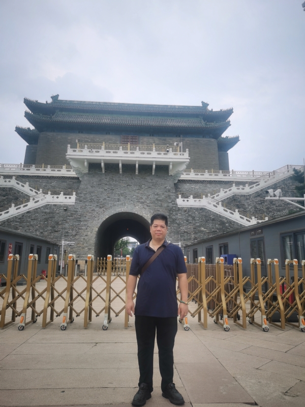 伟哥的第一张照片--淄博相亲服务中心